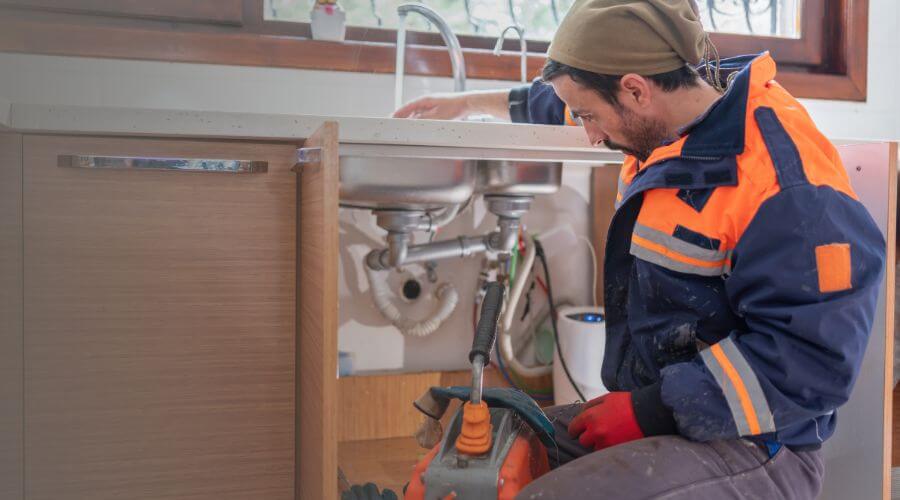 Local water heater installation in Altoona, IA